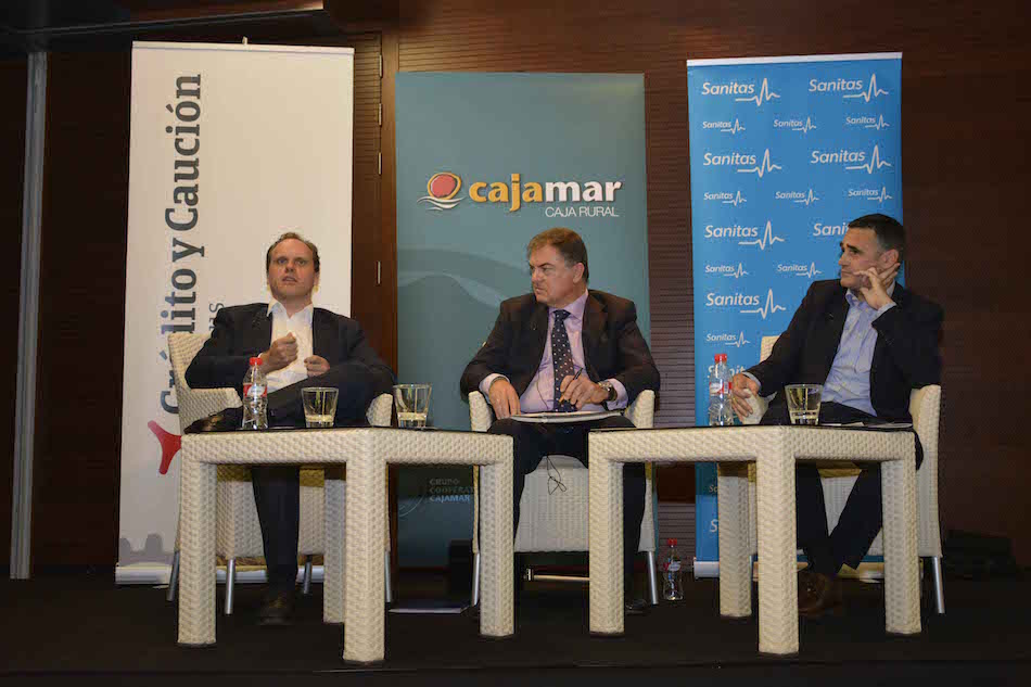 Daniel Lacalle y Josu Ugarte abogan por la internacionalización y el mantenimiento de las reformas para afrontar los desafíos y afianzar el crecimiento de las empresas murcianas