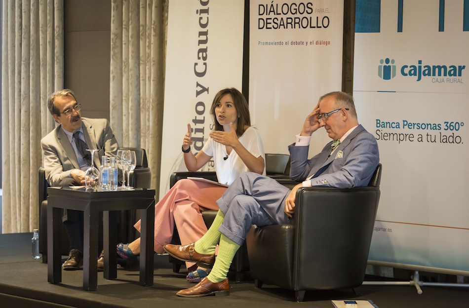 Lorenzo Bernaldo de Quirós y Emilio Ontiveros analizarán los retos económicos a los que se enfrenta el tejido empresarial en Castilla y León