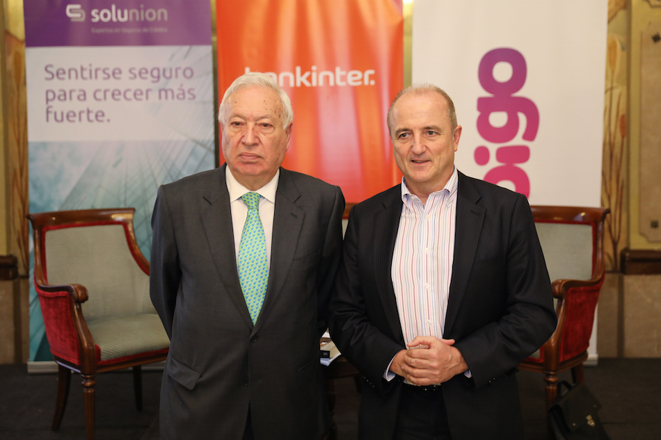 Miguel Sebastián y José Manuel García-Margallo analizan las perspectivas económicas de Canarias como RUP