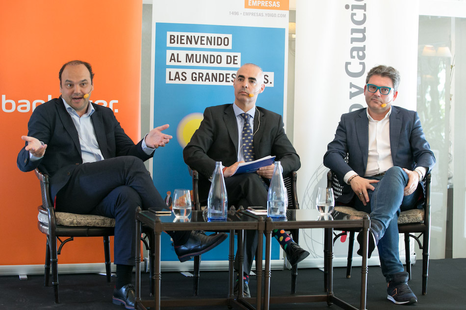 José Carlos Díez y Marc Vidal analizan con empresarios el enclave estratégico de Canarias para las inversiones de Europa, África y América