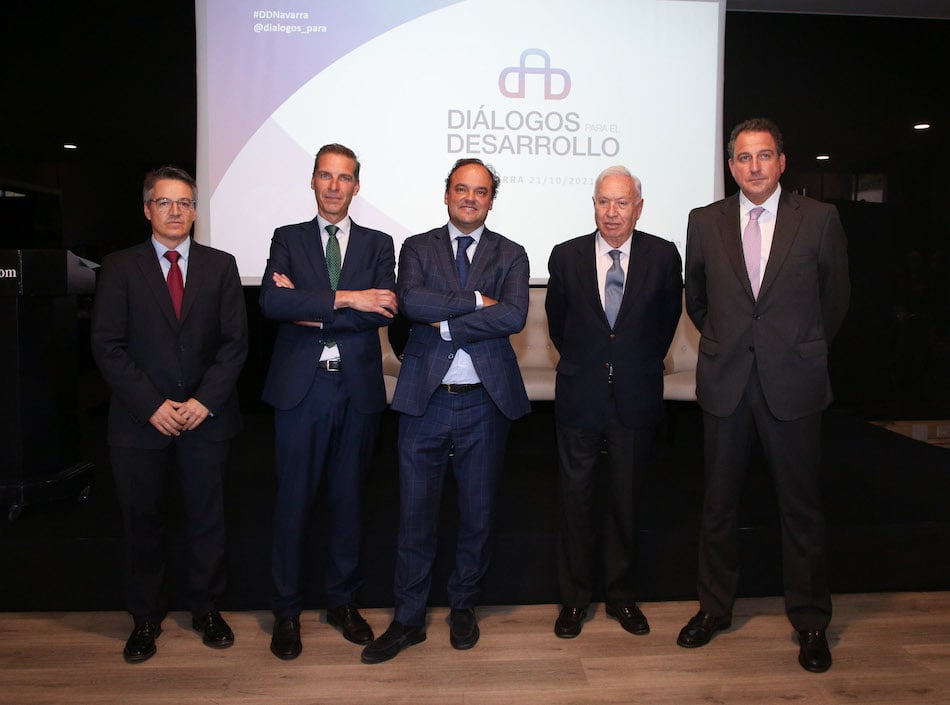 José Manuel García-Margallo defiende que España debe re-industrializarse haciendo una apuesta firme por los servicios digitales