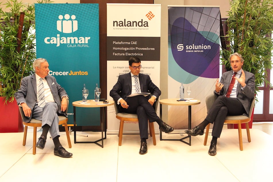 Iñigo de la Serna y Jorge Dezcallar debaten sobre los retos económicos y sociales de futuro para España