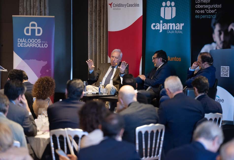 José Manuel García Margallo y José Carlos Díez analizarán las perspectivas económicas para el 2023 en el marco europeo