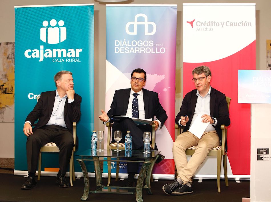 Jordi Sevilla y Álvaro Nadal analizan la gestión empresarial en un contexto económico marcado por la incertidumbre